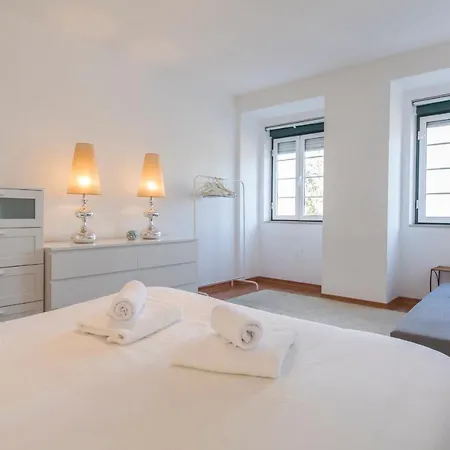Apartment Lovelystay - Trendy Lx Factory & Docks