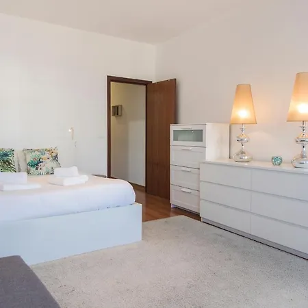 Lovelystay - Trendy Lx Factory & Docks Lägenhet Lisboa